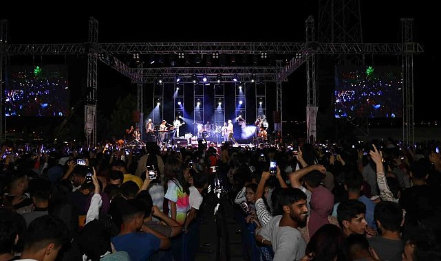 Pop Sanatçı Bilal Sonses, Adıyamanlılarla buluştu