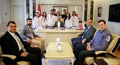 Prof. Dr. Karabulut, geleceğin aşçılarını misafir etti