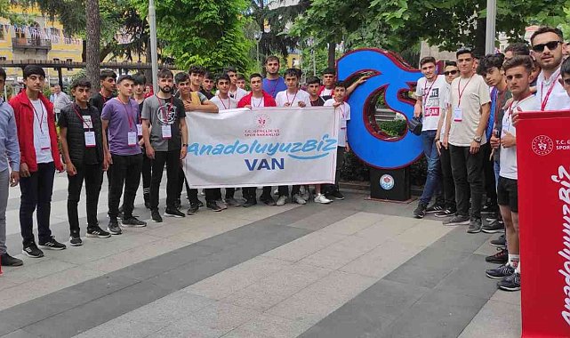 &quot;Anadoluyuz biz&quot; projesi kapsamında Vanlı gençler Trabzon&#039;u ziyaret etti