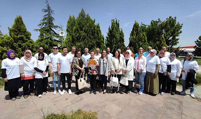 "Bizim için çevreci olmak; çevreyi ve tabiatı korumak ve yaşatmaktır"