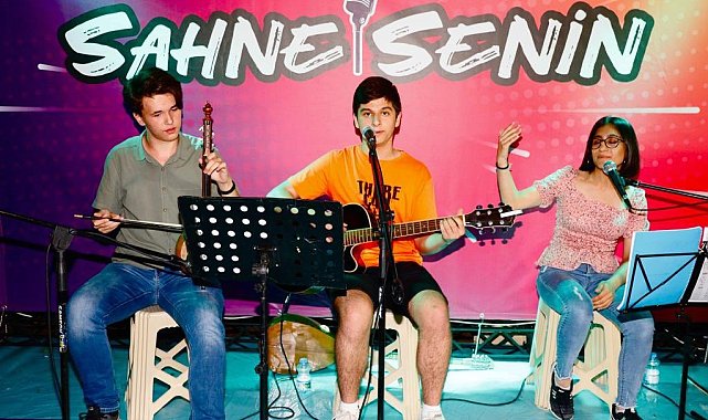 "Sahne Senin" ile gençlerden müzik ziyafeti