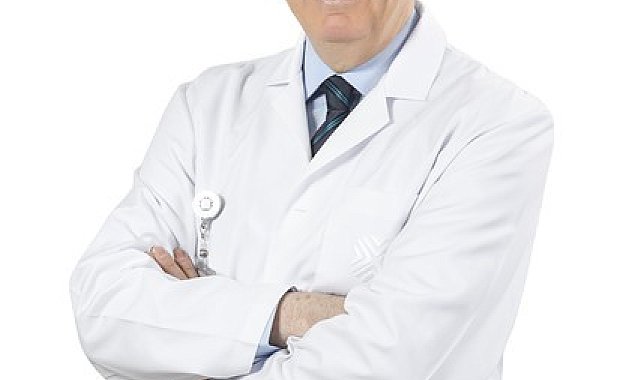 "Tam tıkalı kalp damarlarına ameliyatsız müdahale mümkün"