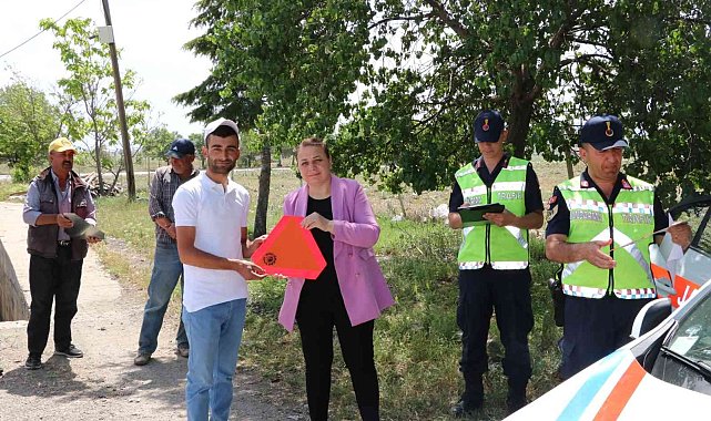 Reflektör takma çalışması devam ediyor