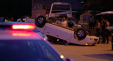 Refüje çarpan otomobil ters döndü: 1 yaralı