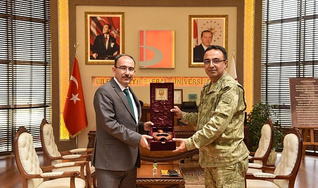 Rektör Beydemir'e Garnizon Komutanı Yüzbaşı Ferhat İnanç'tan ziyaret