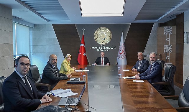 Rektör Çomaklı, Bakan Varank ile bir araya geldi