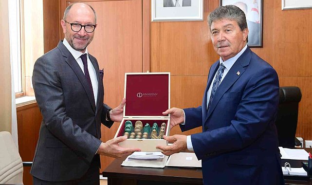 Rektör Erdal&#039;dan KKTC&#039;de önemli ziyaretler