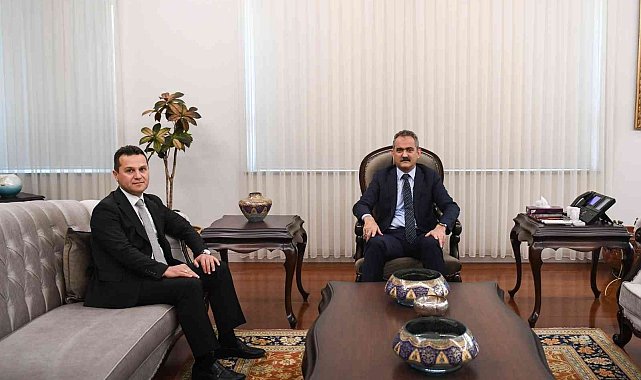 Rektör Topal'dan Milli Eğitim Bakanı Prof. Dr. Mahmut Özer'e ziyaret