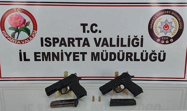 Ruhsatsız tabancalara el konuldu