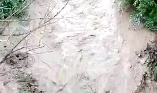 Sağanak yağış Yeşilhisar'da su taşkınına neden oldu