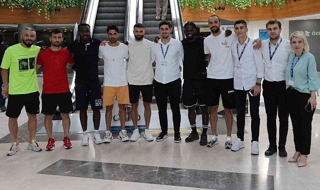 Sakaryaspor oyuncuları sağlık kontrollerinde