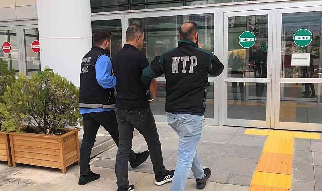 Salça bidonunda uyuşturucu taşıyan 2 şüpheli tutuklandı