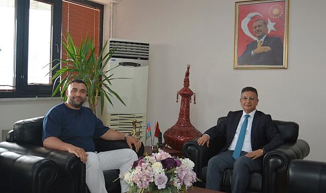 Şampiyon Boksör Demirezen'den Rektör Kuş'a ziyaret