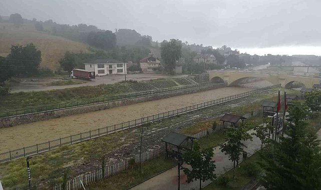 Samsun Valiliği&#039;nden &#039;şiddetli yağış&#039; açıklaması
