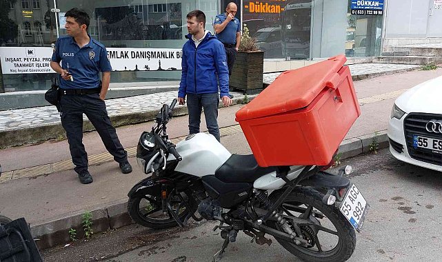Samsun&#039;da motosiklet yayaya çarptı: 2 yaralı