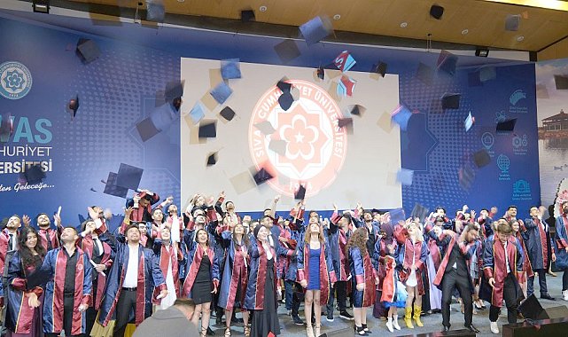 SCÜ Mühendislik Fakültesi 34. dönem mezunlarını verdi