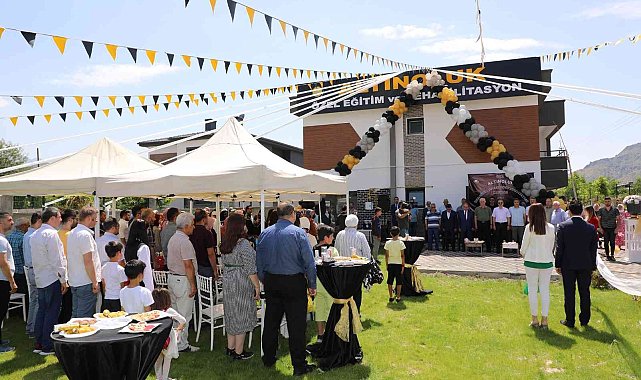 Şeffaf Oda'da görüştüler, isteklerine kavuştular