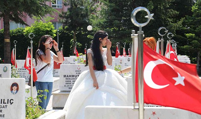 Şehit ailelerinin buruk &quot;Babalar Günü&quot;