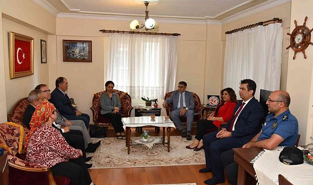 Şehit öğretmen Aybüke Yalçın&#039;ın ailesine ziyaret