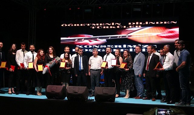 Şehit öğretmen şehadetinin yıl dönümünde unutulmadı