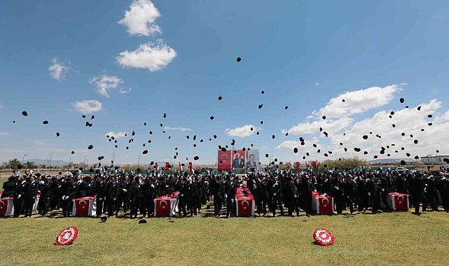 Şehit Önder Güzel POMEM 27. Dönem mezunlarını verdi