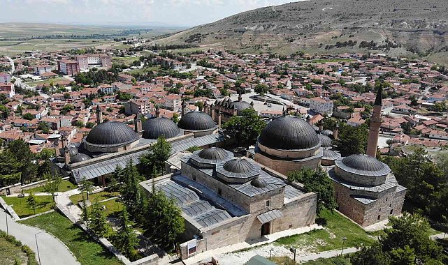 Seyyid Battal Gazi Külliyesi yenilenen yüzüyle ziyaretçilerini bekliyor