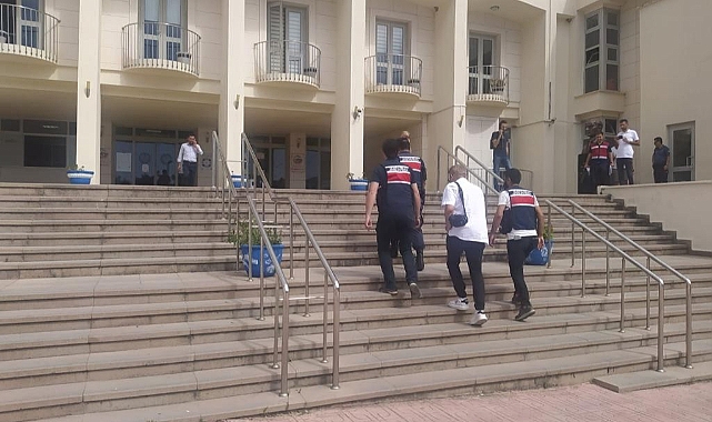 Silahıyla aracına sıkıp 'silahlı saldırıya uğradım' dedi