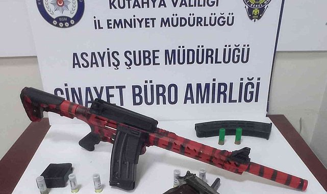Silahla tehdit, mala zarar verme zanlısı iki kişi silah ve mühimmatlarla yakalandı