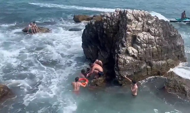 Şile&#039;de can pazarı: Boğulma tehlikesi yaşayan 4 kişi kurtarıldı