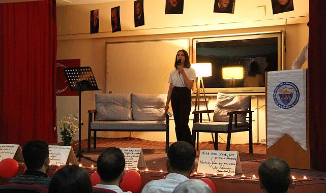 Silopi'de öğrencilerin şiir dinletisi takdir topladı