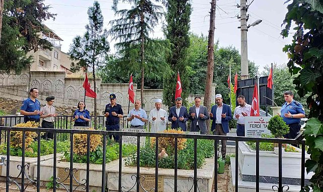 Simav'da şehit mezarları ve şehit aileleri ziyaret edildi