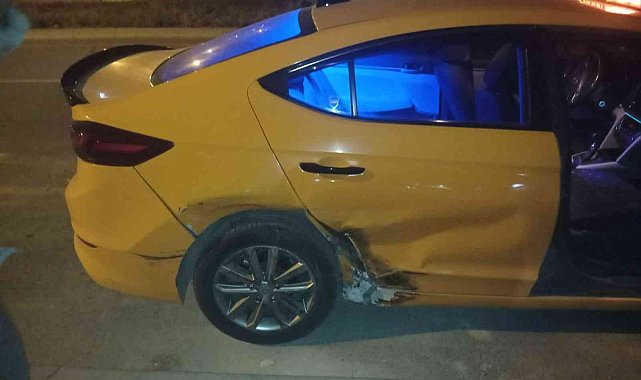 Sincan'da kaza yapan otomobil alev aldı: 1 yaralı