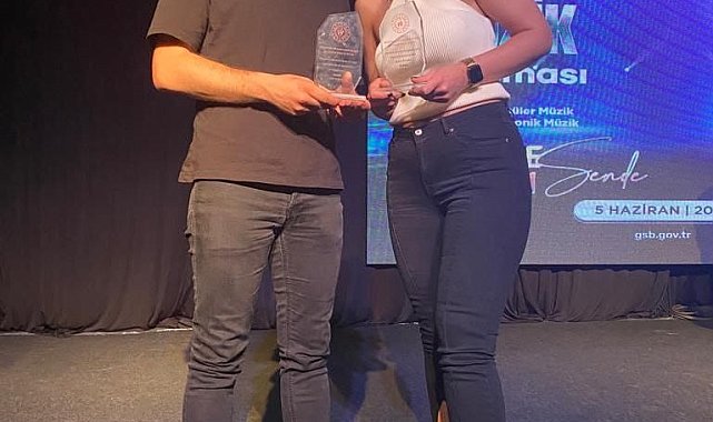 Sinoplu gençler iki sevinci bir arada yaşattı