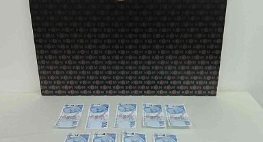 Sivas'ta piyasaya sahte para sokarken yakalandılar