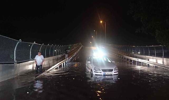 Sivas'ta sağanak yağış hayatı olumsuz etkiledi