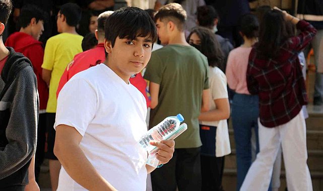 Sivas'ta veli ve öğrencilerin LGS heyecanı