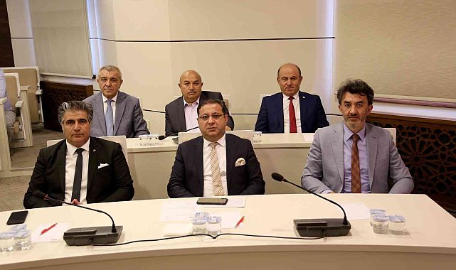 Sivaslı iş adamlarının yeni pazar arayışları sürüyor