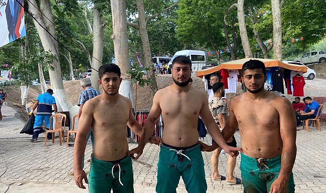 Sivaslı pehlivanlar 4 madalya kazandı