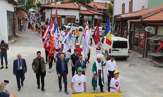 Sivrihisar sokaklarında renkli görüntüler