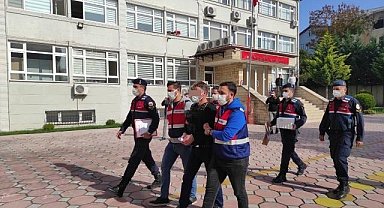 Sosyal medyadan eşine arkadaşlık isteği gönderdiği iddiasıyla kuzenini öldürdü