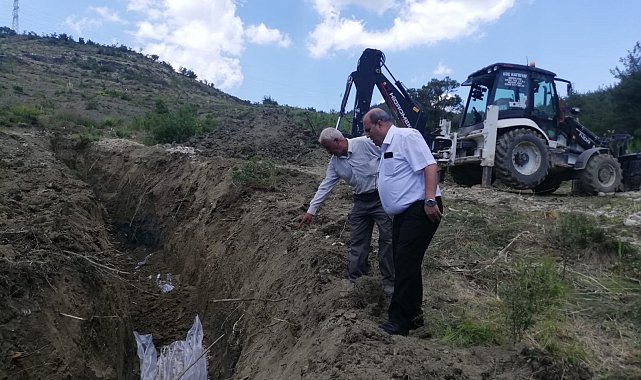 Su sıkıntısı çeken köyde incelemelerde bulundu