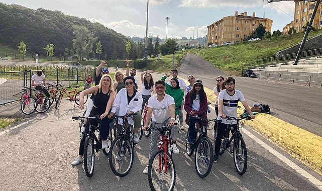 SUBÜ'lü öğrenciler son derslerini bisiklet sürerek gerçekleştirdi