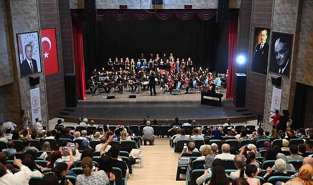 Süleymanpaşa Belediye Konservatuvarı yeni mezunlarını uğurladı