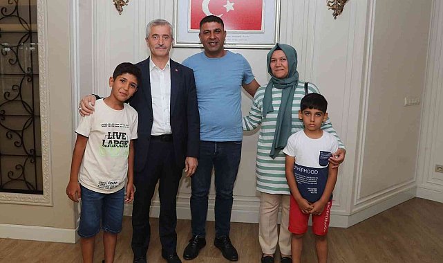 Tahmazoğlu esnaf ve vatandaşlarla bir araya geldi