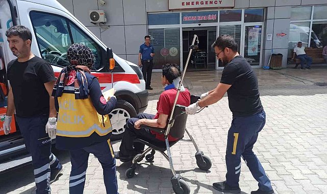 Takla atan otomobilde bulunan 2 kişi yaralandı