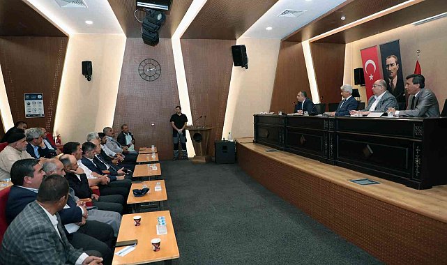 Talas kırsalındaki muhtarlarla altyapı toplantısı