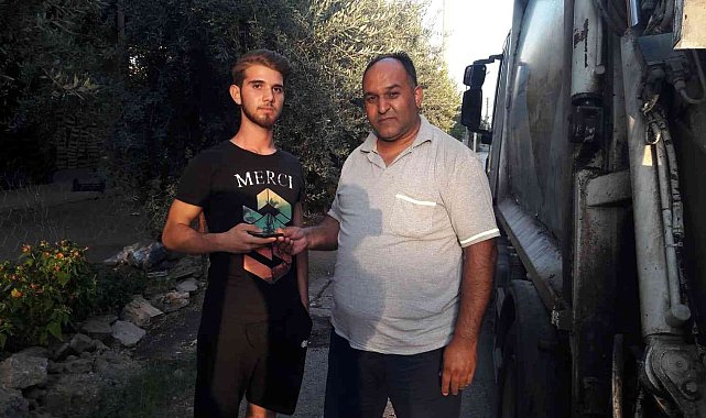 Tarsus Belediyesi temizlik personelinden örnek davranış