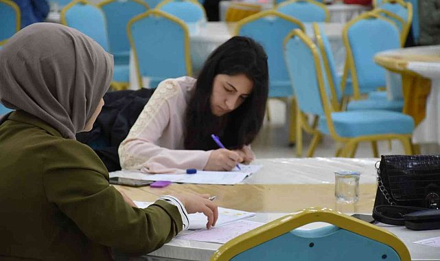 Tatvan Belediyesinden öğrencilere ücretsiz deneme sınavı desteği