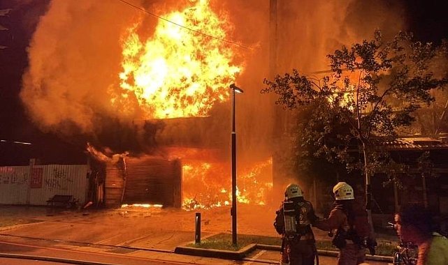 Tayvan'da ailesine kızan şahıs evi ateşe verdi: 8 ölü
