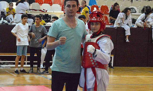 Tekvandoda Mersin şampiyonu Cansu Nayman oldu